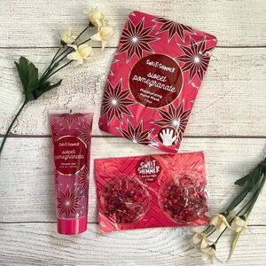 Sweet & Shimmer Shower Gel Eye Mask Hand Mask Bundle